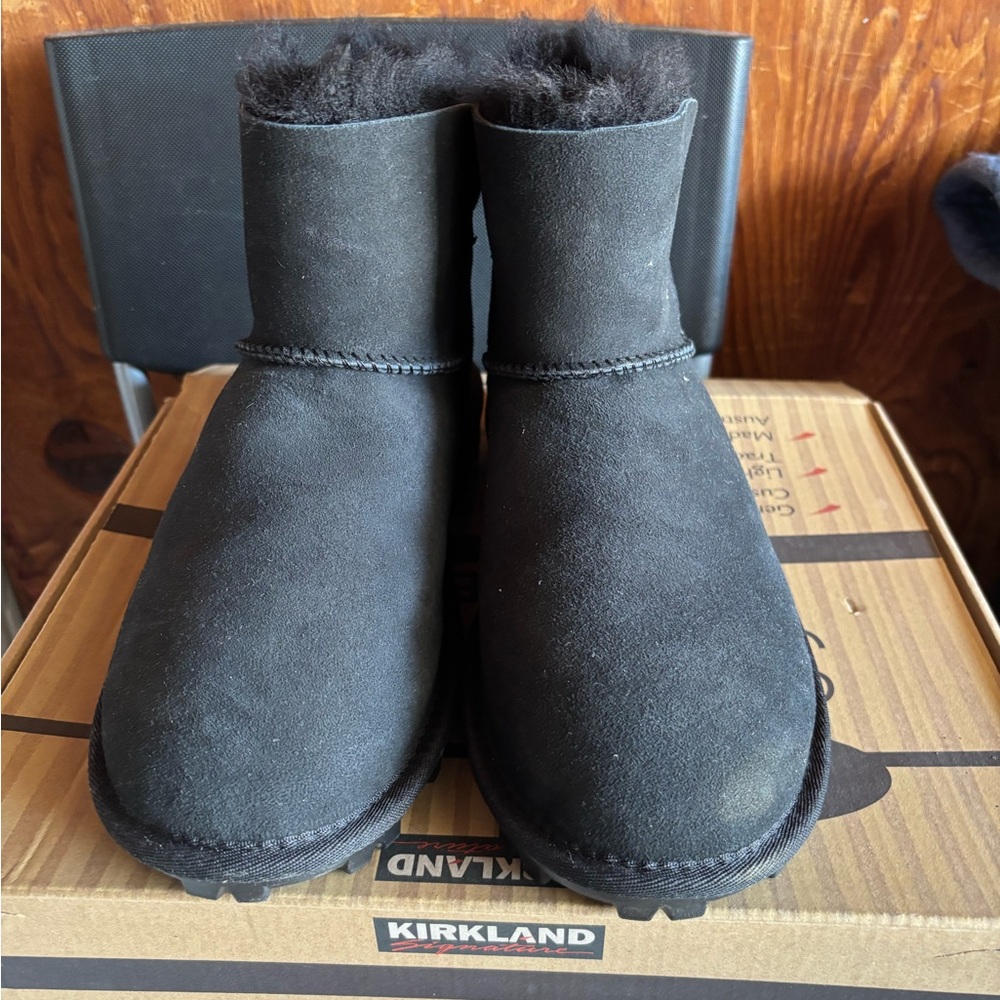 Kirkland Signature Black Shearling Boots